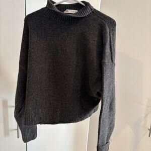Dark grey zara sweater cropped